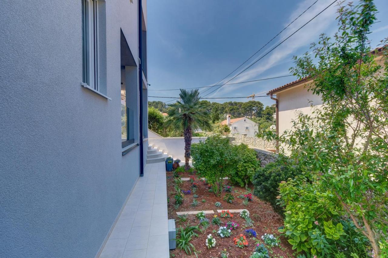 Apartments Hemetek Veli Lošinj Exterior foto