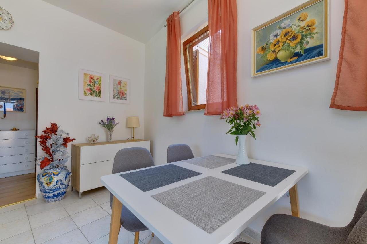 Apartments Hemetek Veli Lošinj Exterior foto